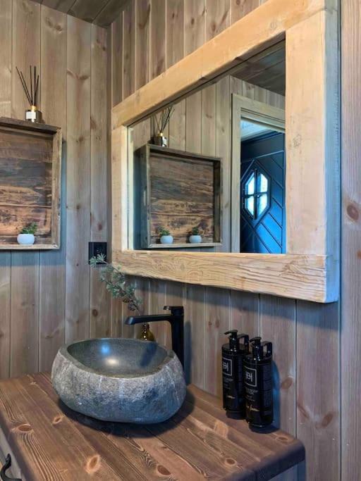 Cosy Cabin Between Lake And Mountain Treungen Luaran gambar